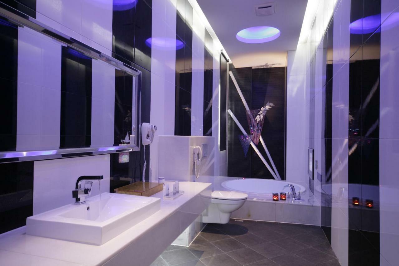 Dubai Villa Motel Daya Exterior photo